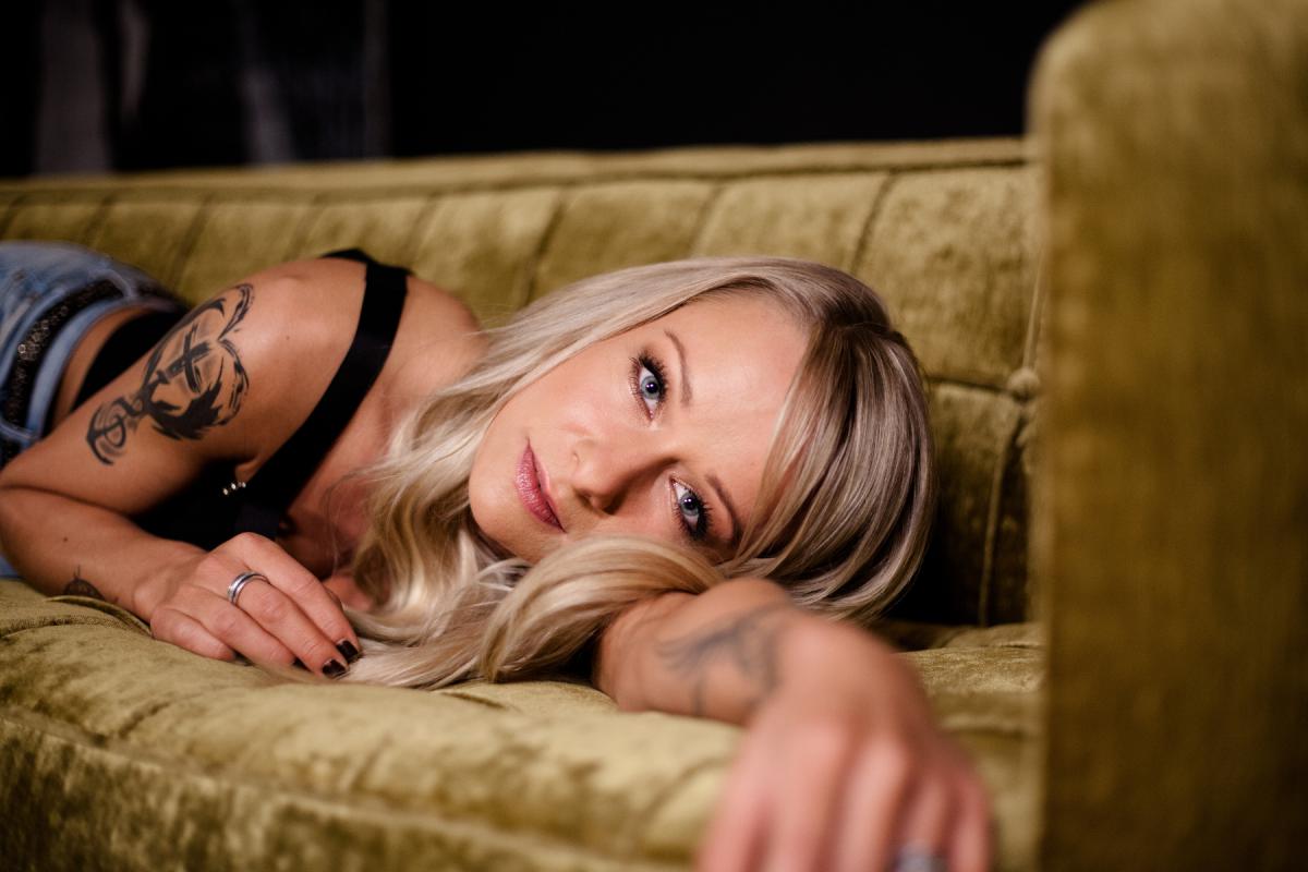 Christin Stark – neue Single „Herz zurück“