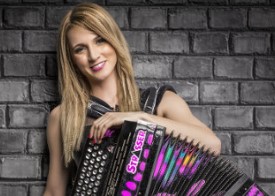Schutzengerl: Melissa Naschenweng schockt mit Musikvideo