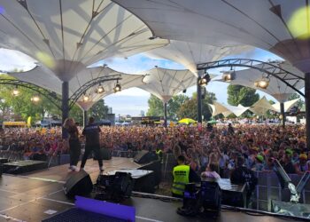 Abriss wie an der Playa: Olé Party erobert Tanzbrunnen in Köln