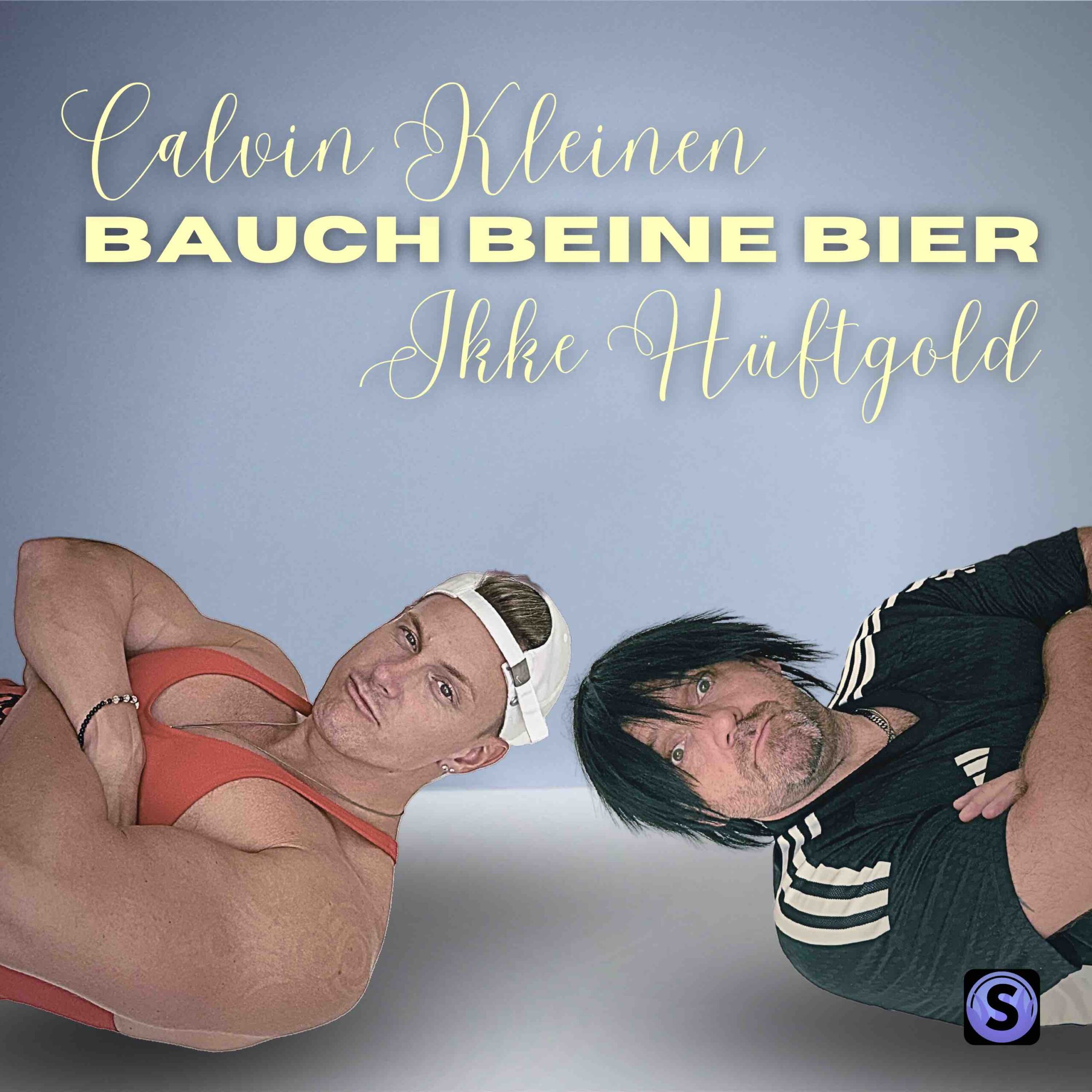 Jetzt wird es sportlich: Calvin Kleinen x Ikke Hüftgold mit „Bauch Beine Bier“