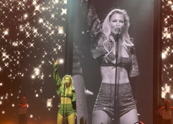 Isi Glück bei Solo-Konzert überrascht: Sie dachte, es wäre Julian Sommer