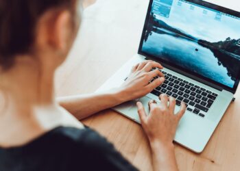 Ghostwriting für die Bachelorarbeit: Was Studierende wissen sollten