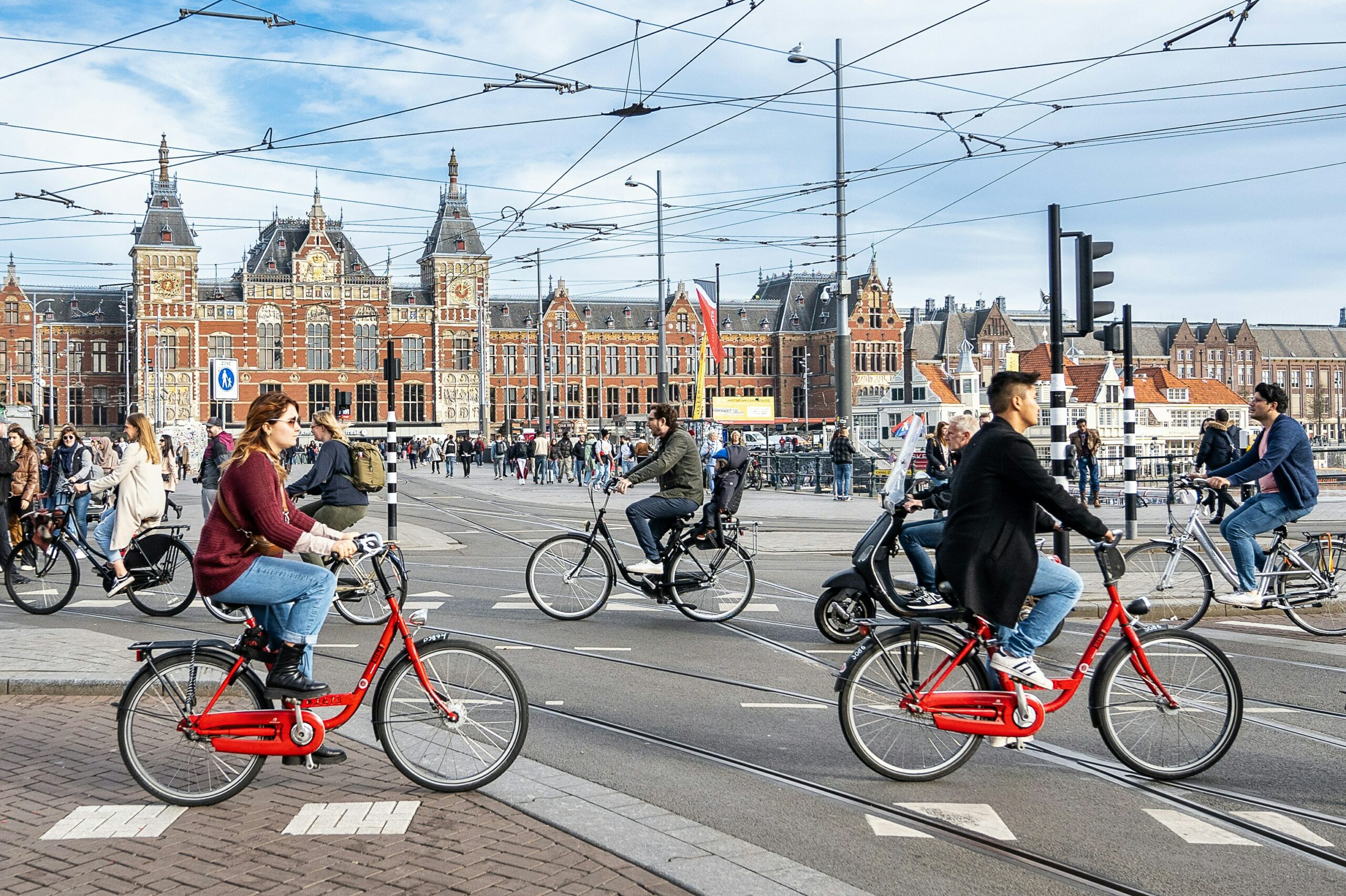 Ein Tag in Amsterdam mit Hop-on Hop-off: Der ideale Routenplan für Wenig-Zeit-Reisende